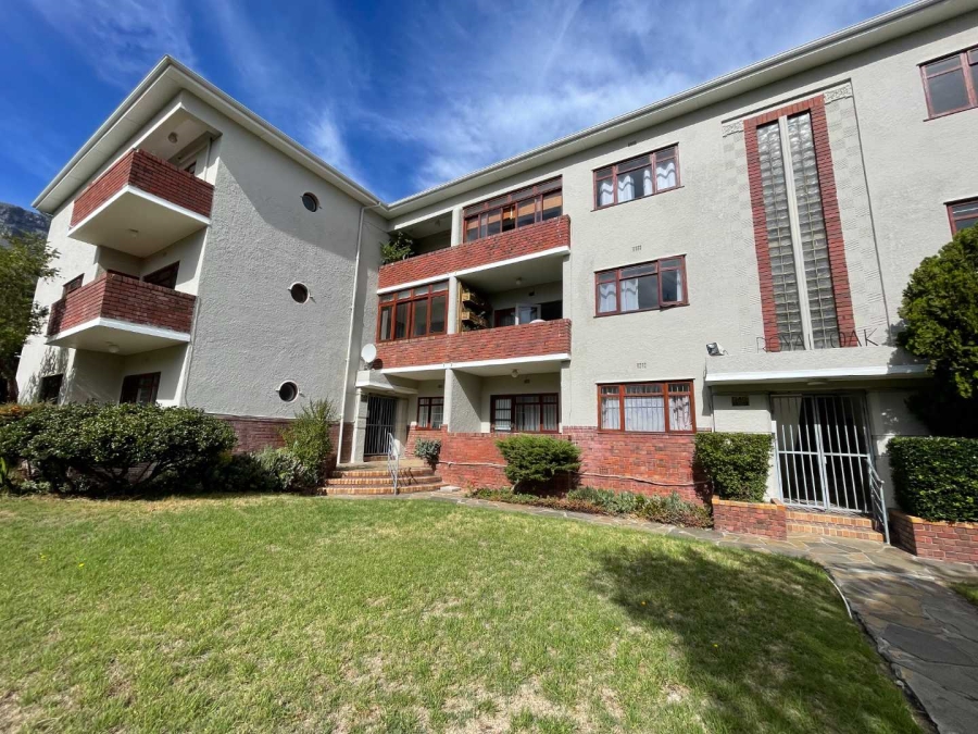 1 Bedroom Property for Sale in Oranjezicht Western Cape